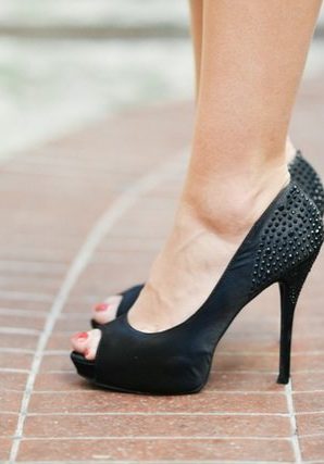 fashion-person-woman-feet